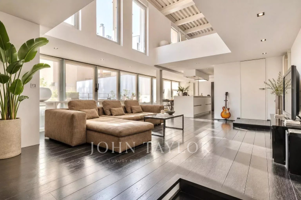 Loft de diseño con doble altura junto a Tribunal