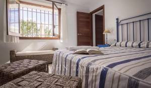 Alquiler por temporada Casa Cala Mastella