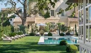 Alquiler por temporada Castillo Les Baux-de-Provence