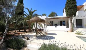 Alquiler por temporada Villa Cala Llenya