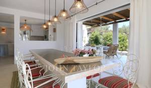 Alquiler por temporada Villa Cala Llenya