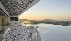 Alquiler por temporada Villa Es Cubells