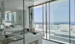 Alquiler por temporada Villa Es Cubells