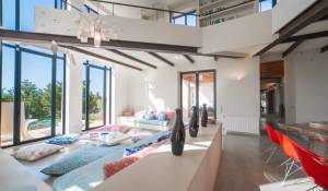 Alquiler por temporada Villa Es Cubells