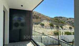 Nueva construcción Villa Agios Tychonas