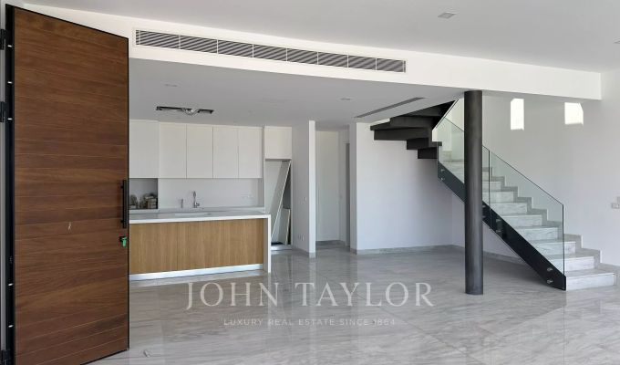 Nueva construcción Entrega el 12/23 Agios Tychonas