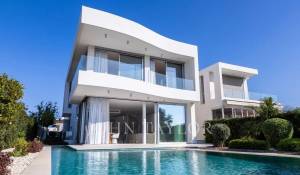 Nueva construcción Villa Peyia