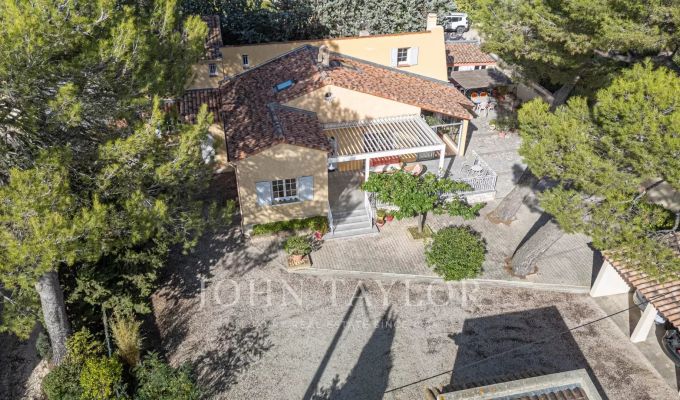 Venta Casa Éguilles