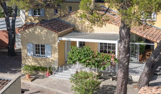 Venta Casa Éguilles