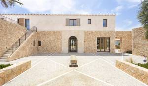 Venta Casa solariega Santa María del Camí