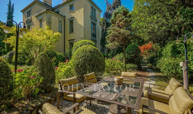 Venta Palacete Montreux
