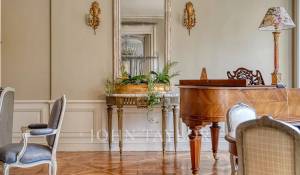 Venta Palacete Versailles