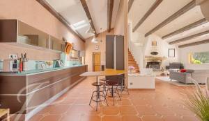 Venta Propiedad Simiane-Collongue