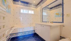 Venta Propiedad Simiane-Collongue