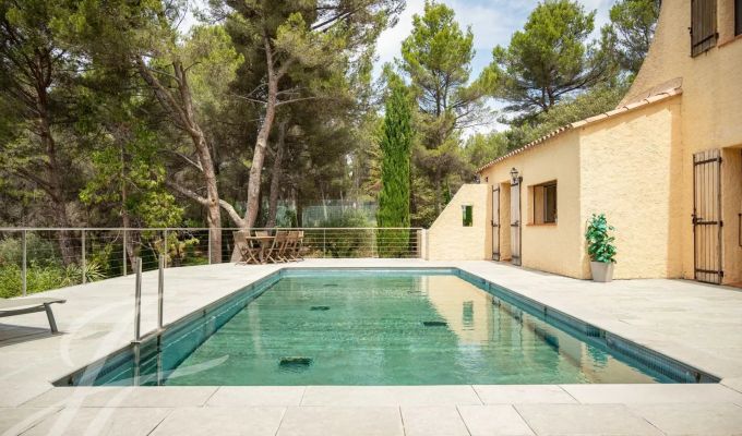 Venta Propiedad Simiane-Collongue