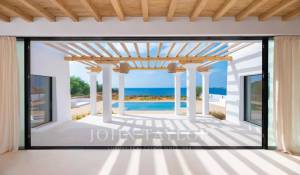 Venta Villa Cala Llenya