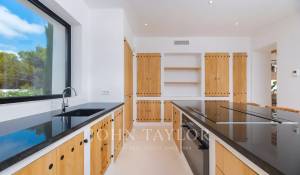 Venta Villa Cala Llenya