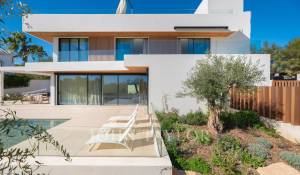 Venta Villa Cala Llenya