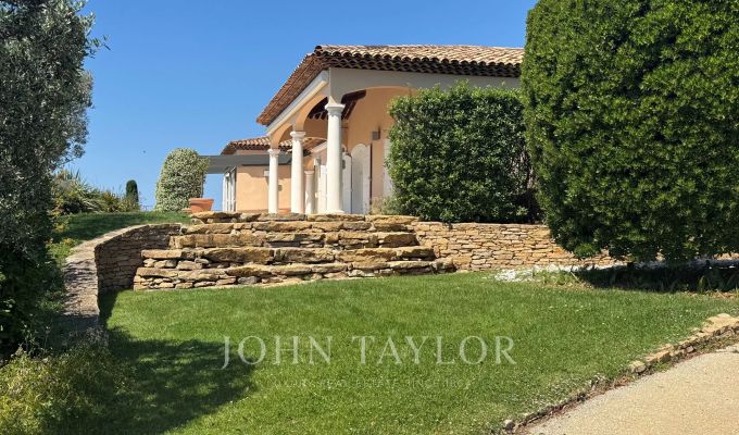 Venta Villa Ceyreste