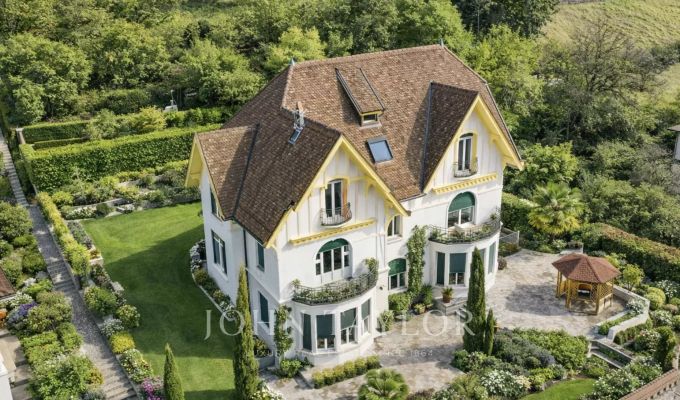 Venta Villa Montreux