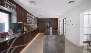 Venta Villa The Lakes