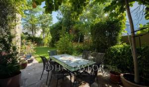 Venta Villa The Lakes